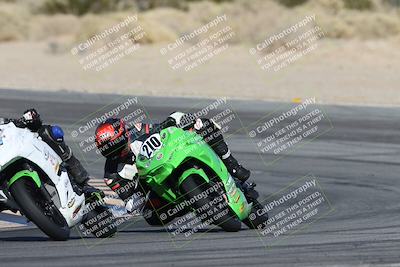 media/Dec-07-2025-CVMA (Sun) [[3e7d2de5dc]]/Race 9-Formula UL Shootout/